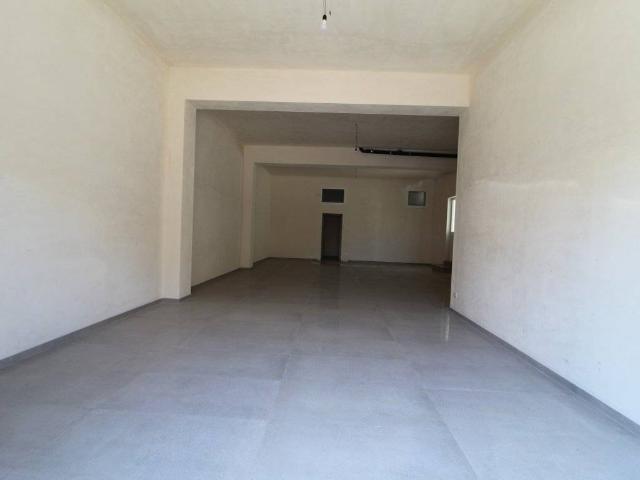 Locale Commerciale in affitto a Puglia, Brindisi