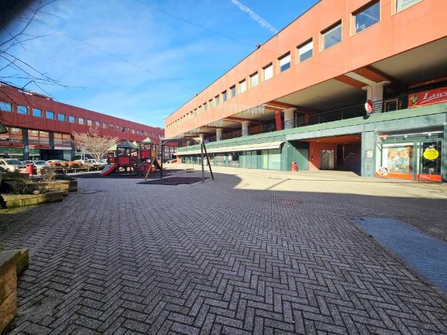 Locale Commerciale in affitto a Civello, Villa Guardia