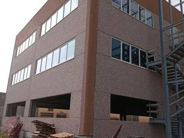 Locale Commerciale in affitto a Villa Literno, Campania