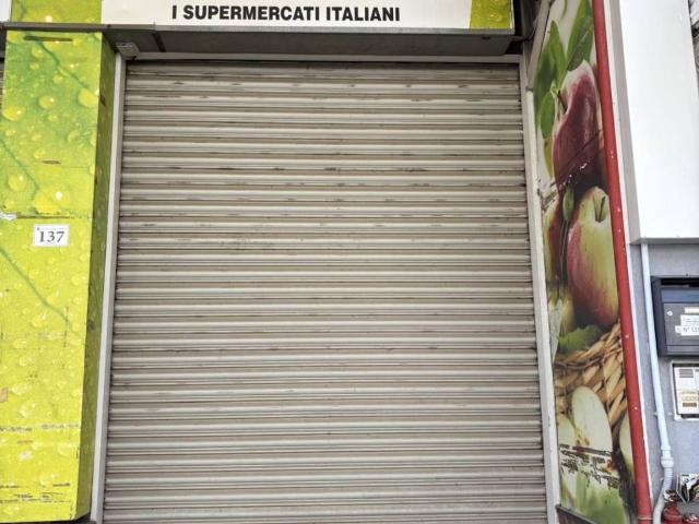 Locale Commerciale in affitto a Villa Literno, Campania