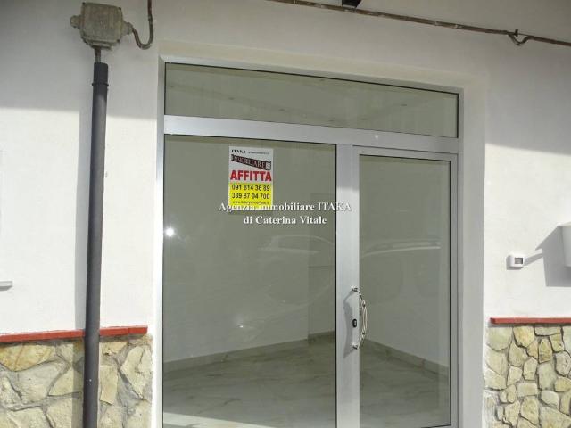 Locale Commerciale in affitto a Villabate, Sicilia