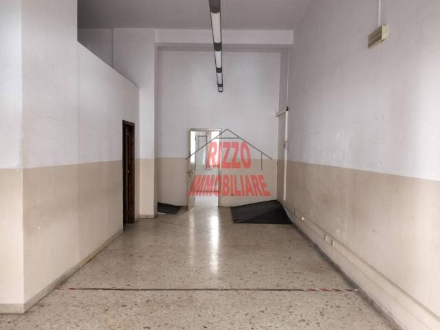 Locale Commerciale in affitto a Villabate, Sicilia