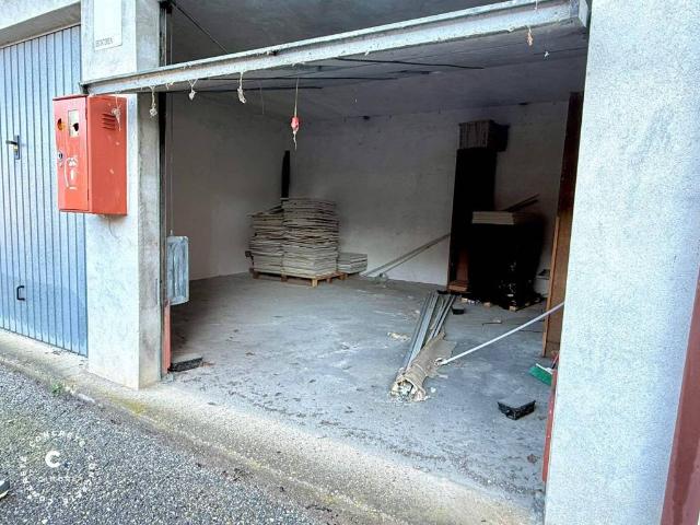 Locale Commerciale in affitto a Stazione, Piemonte