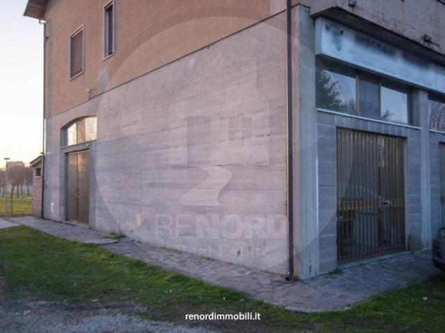 Locale Commerciale in affitto a Villanterio, Lombardia