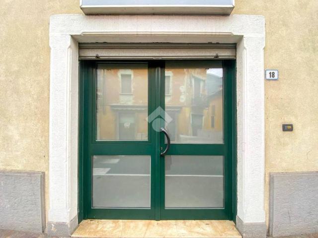 Locale Commerciale in affitto a Comunità montana della Valle Sabbia, Villanuova Sul Clisi