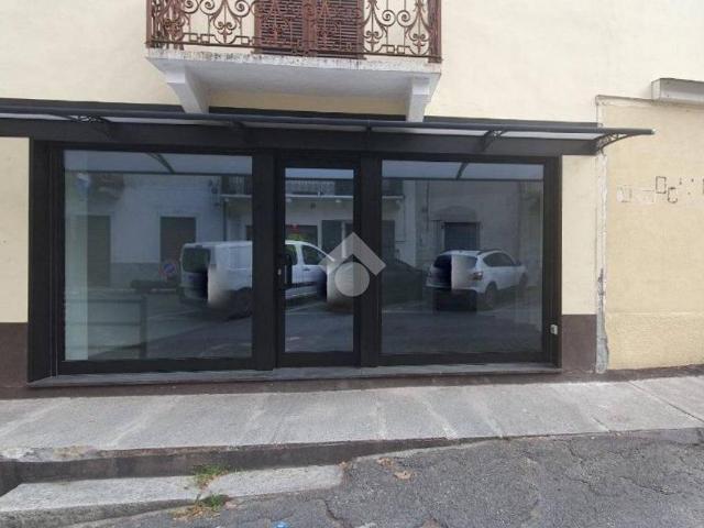 Locale Commerciale in affitto a Piemonte, Torino