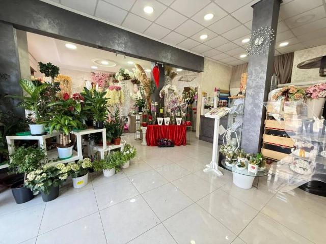 Locale Commerciale in affitto a Giugliano In Campania, Campania