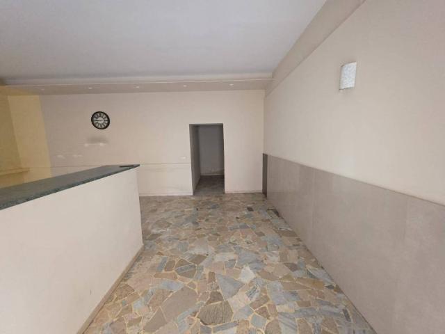 Locale Commerciale in affitto a Villaricca, Campania