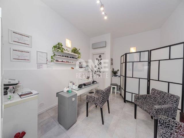 Locale Commerciale in affitto a Sant'Alessandro, Villasanta