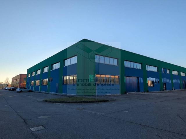 Locale Commerciale in affitto a Villasanta, San Fiorano