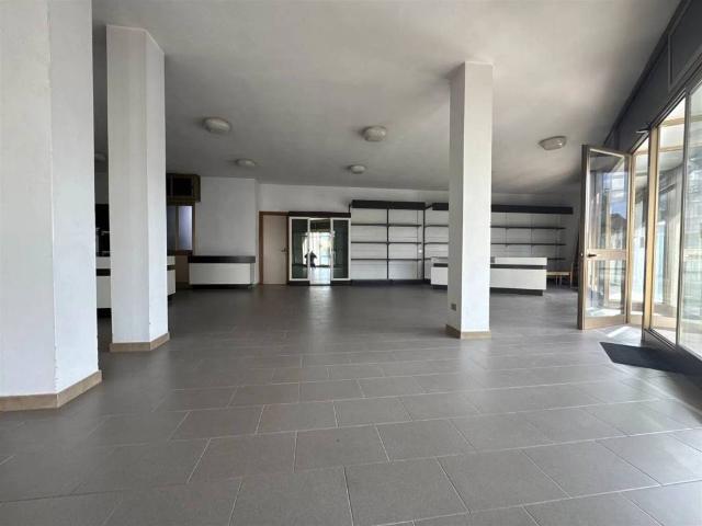 Locale Commerciale in affitto a Villasor, Sardigna/Sardegna