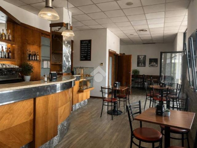 Locale Commerciale in affitto a Villongo, Lombardia