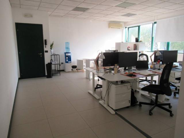 Locale Commerciale in affitto a Villorba