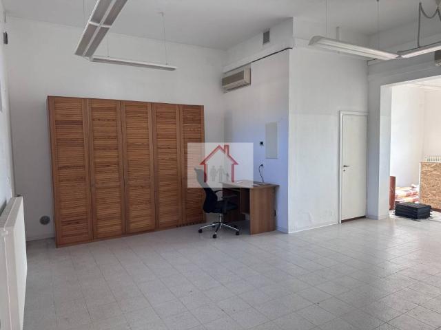 Locale Commerciale in affitto a Villorba, Veneto