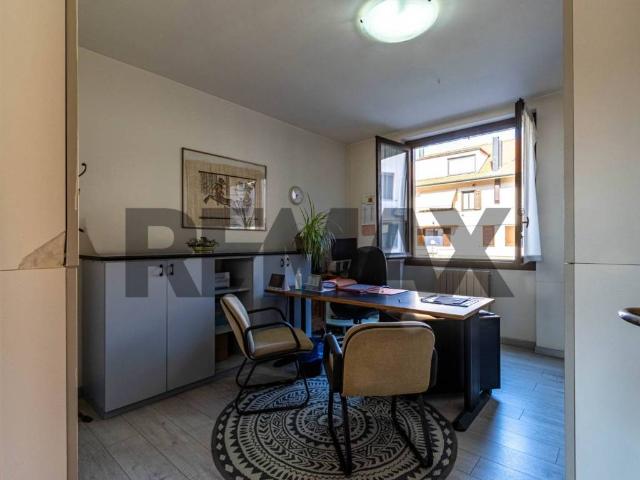Locale Commerciale in affitto a Oldaniga, Vimercate