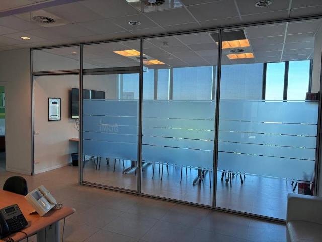 Locale Commerciale in affitto a Torri Bianche, Vimercate