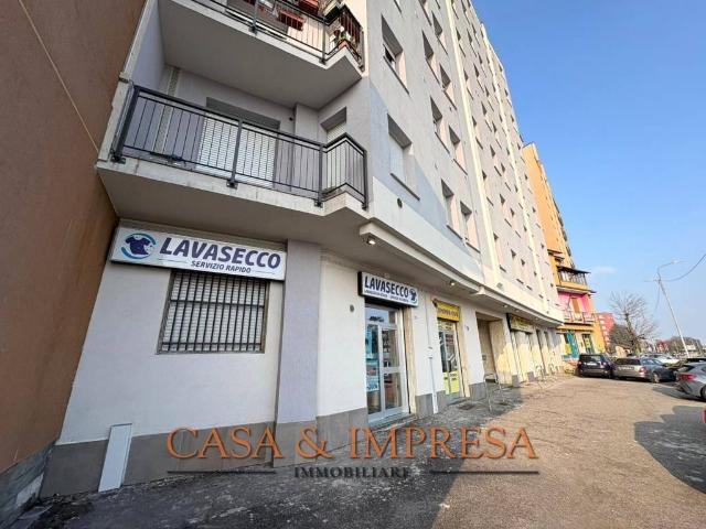 Locale Commerciale in affitto a Vimodrone, Lombardia