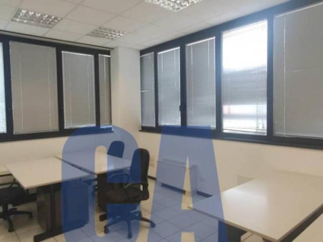 Locale Commerciale in affitto a Vimodrone, Lombardia