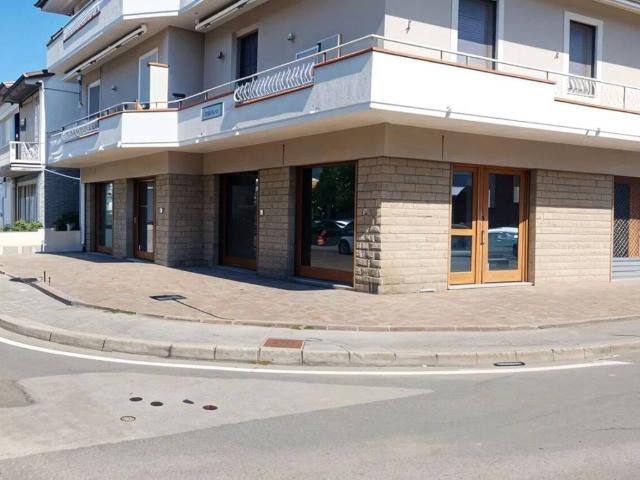 Locale Commerciale in affitto a Unione dei Comuni Circondario dell'Empolese Valdelsa, Vinci