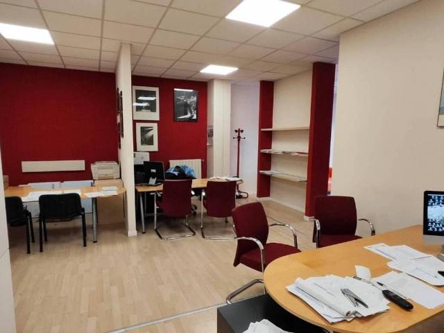 Locale Commerciale in affitto a Villanova, Viterbo