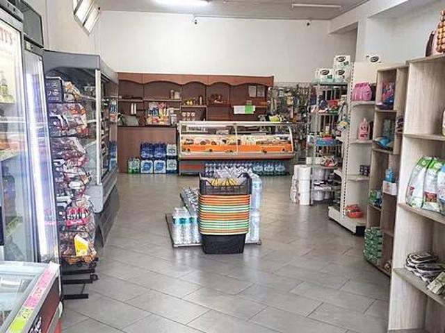 Locale Commerciale in affitto a Vittoria, Sicilia