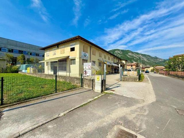 Locale Commerciale in affitto a Comunità montana della Valle Sabbia, Vobarno