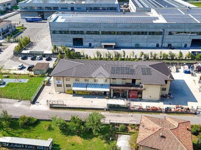 Locale Commerciale in affitto a Comunità montana della Valle Sabbia, Vobarno