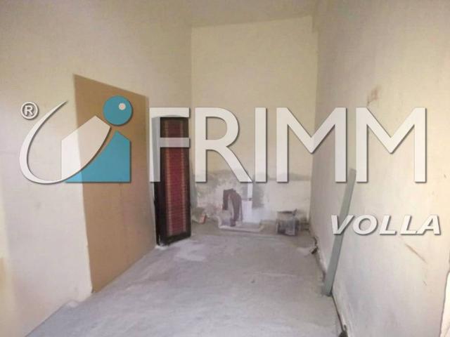 Locale Commerciale in affitto a Volla, Campania