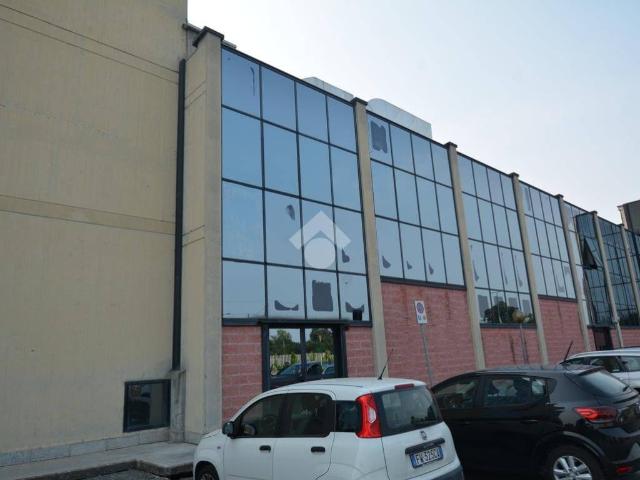 Locale Commerciale in affitto a Piemonte, Torino