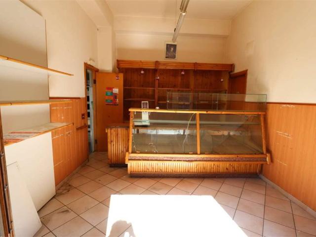 Locale Commerciale in affitto a Zafferana Etnea, Sicilia