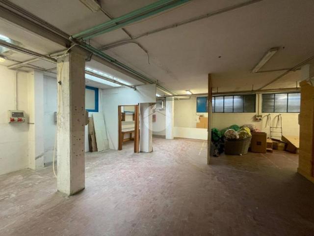 Locale Commerciale in affitto a Zanica, Lombardia
