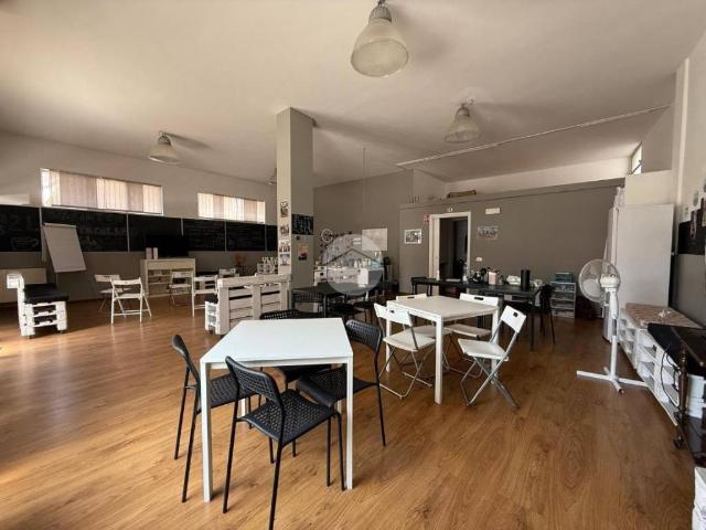 Locale Commerciale in affitto a Zanica, Lombardia