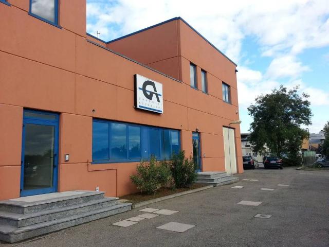 Locale Commerciale in affitto a Unione dei comuni Valli del Reno, Lavino e Samoggia, Zola Predosa