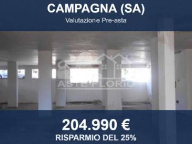 Locale Commerciale in vendita a Pezzarotonda, Campagna