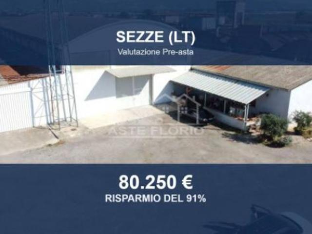 Locale Commerciale in vendita a Sezze, Lazio
