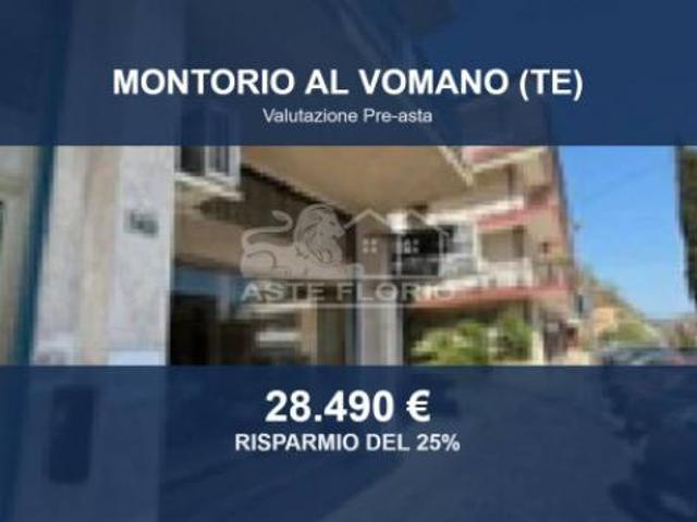 Locale Commerciale in vendita a Montorio Al Vomano, Abruzzo