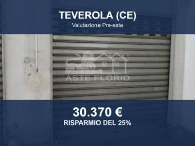 Box in vendita a Teverola, Caserta