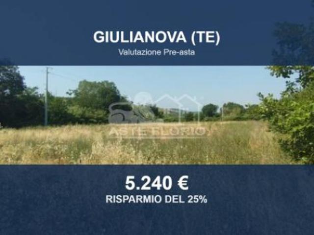 Terreno in vendita a Zona Industriale di Colleranesco, Giulianova