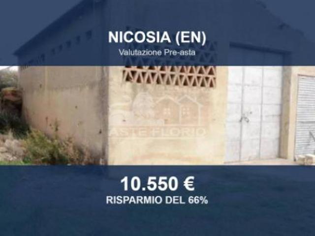 Capannone in vendita a Nicosia, Sicilia