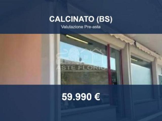 Locale Commerciale in vendita a Bossotti, Calcinato