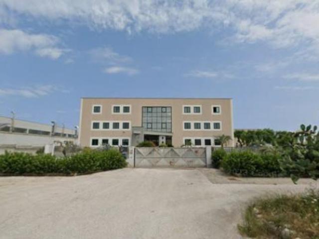 Capannone in vendita a Puglia, Bari