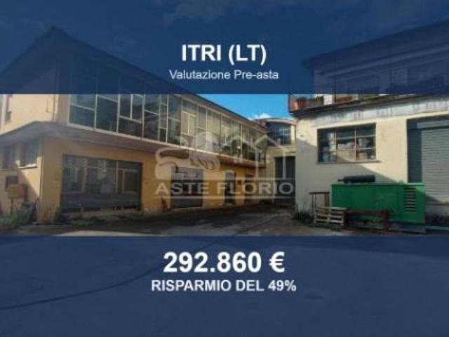 Capannone in vendita a Itri, Latina