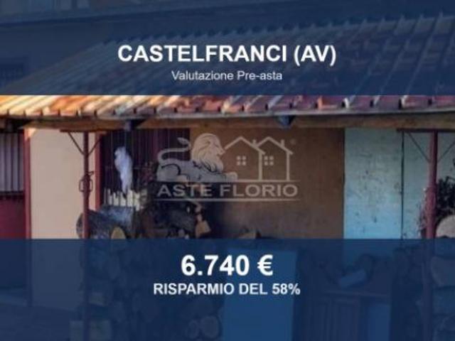 Capannone in vendita a Castelfranci, Campania