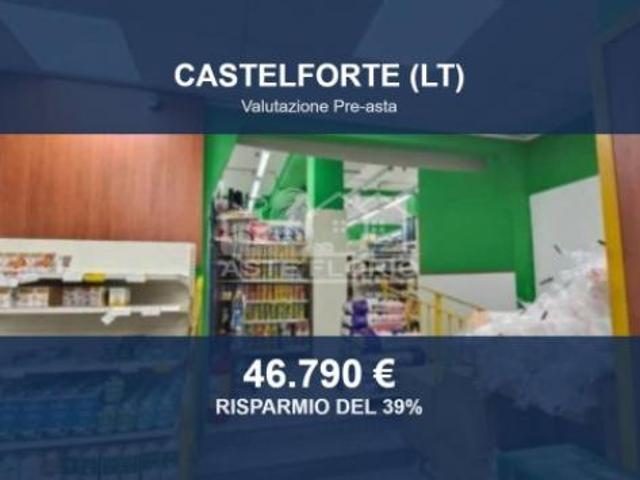 Locale Commerciale in vendita a Castelforte, Lazio