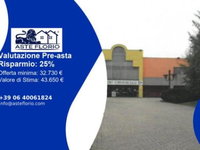 Locale Commerciale in vendita a Moncucco, Brugherio