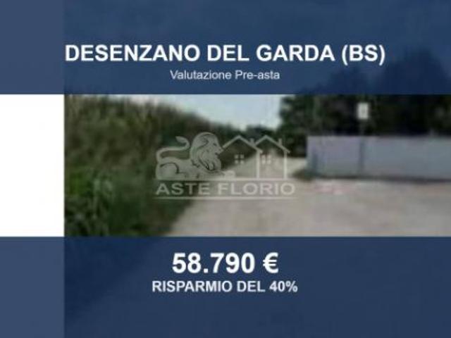Terreno in vendita a Desenzano Del Garda, Lombardia