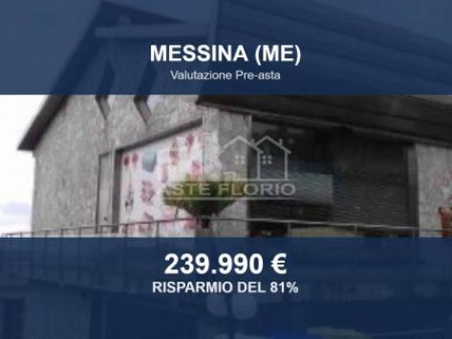 Capannone in vendita a Messina, Sicilia