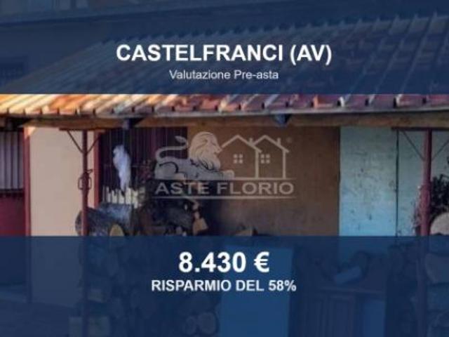 Capannone in vendita a Castelfranci, Campania