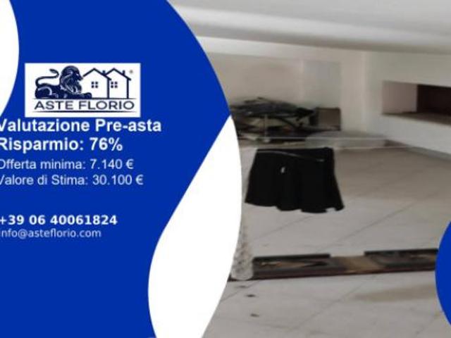 Capannone in vendita a Solofra, Campania