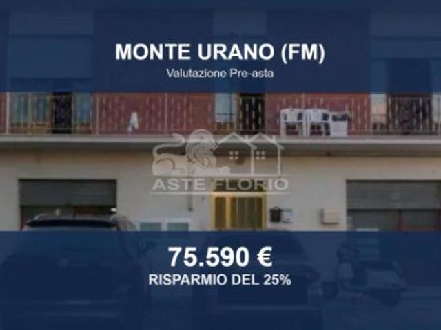 Locale Commerciale in vendita a Marche, Fermo